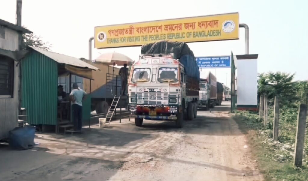 বেনাপোল দিয়ে ভারত থেকে ৯০ মে টন পেঁয়াজ আমদানি